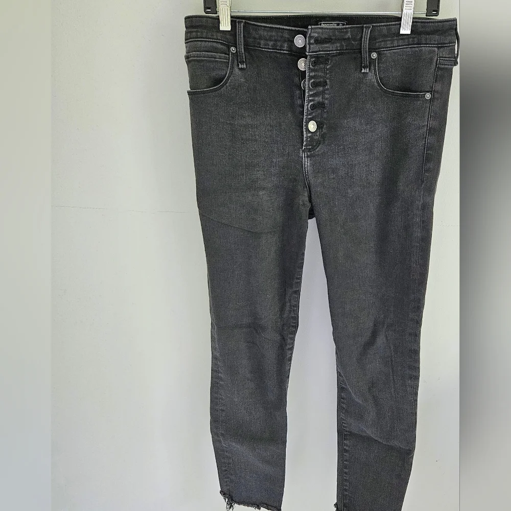 Abercrombie & Fitch Black High Rise Super Skinny Jeans